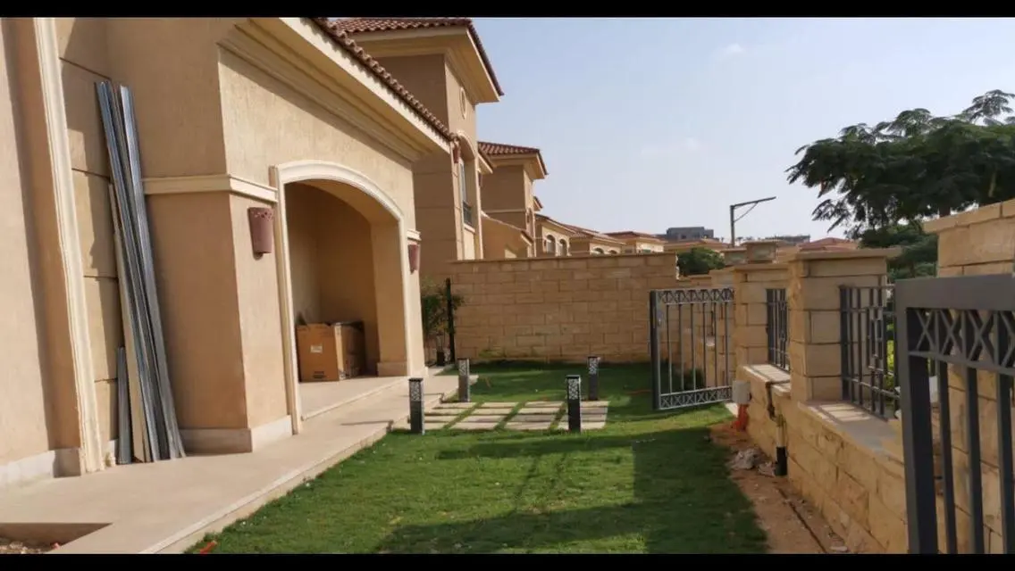 Villa for rent semi furnished Stone Park Compoud
