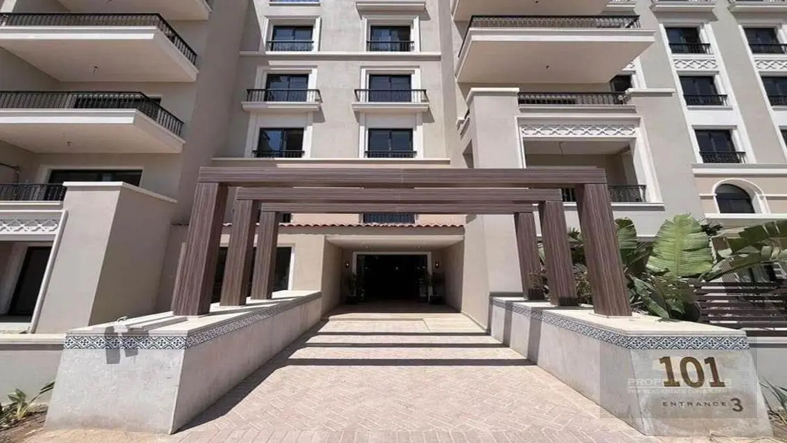 RTM ultra-luxury Apt finished with AC &amp; kitchen.