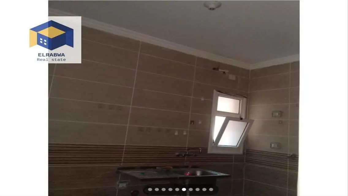 Great location directly on the club, first residen