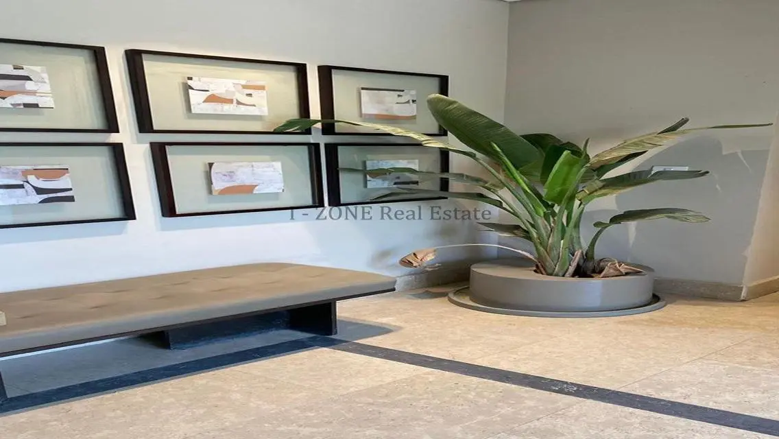 Apartment with a distinctive garden for rent