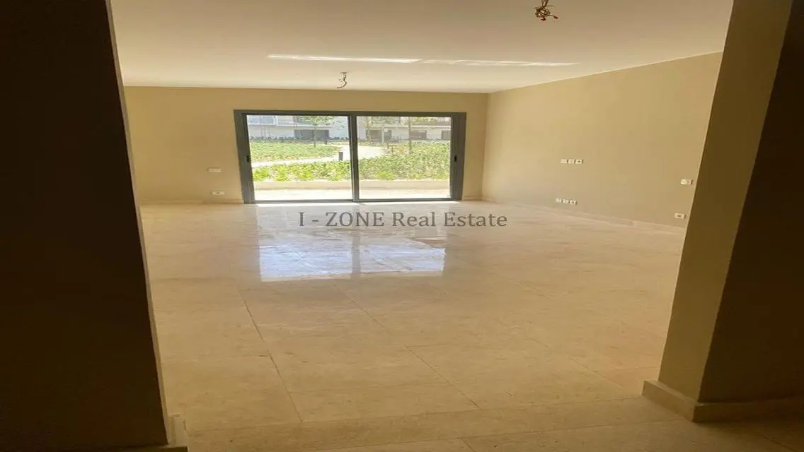 Apartment with a distinctive garden for rent