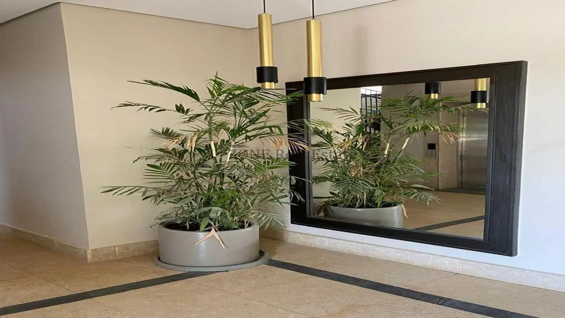Apartment with a distinctive garden for rent