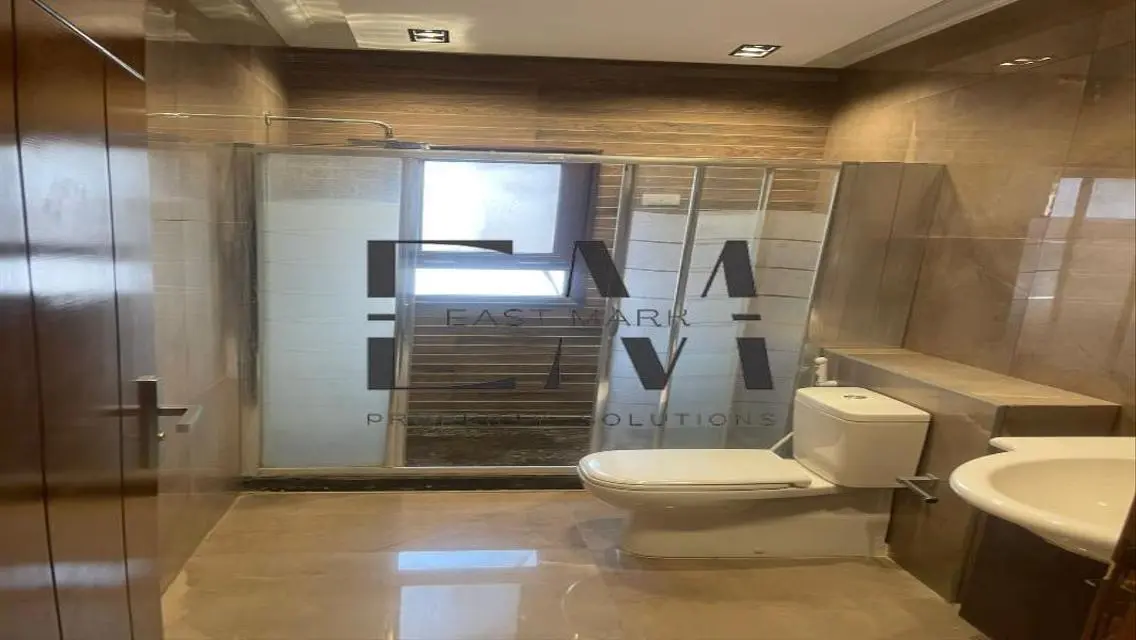 Luxury Apartment with Maid Room and Private Garden