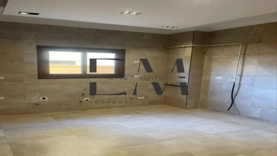 Luxury Apartment with Maid Room and Private Garden