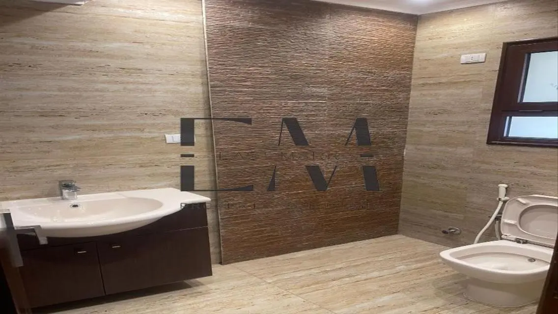 Luxury Apartment with Maid Room and Private Garden