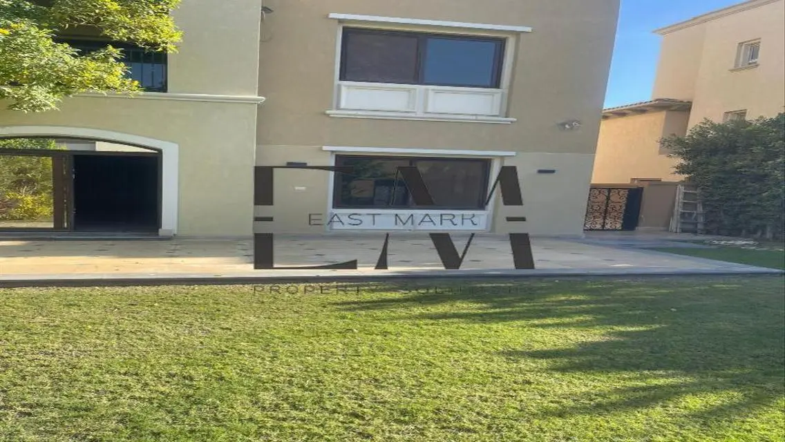 Luxury Apartment with Maid Room and Private Garden