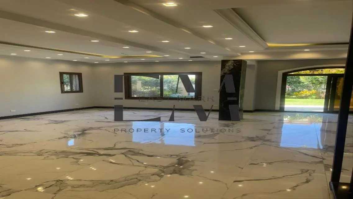 Luxury Apartment with Maid Room and Private Garden