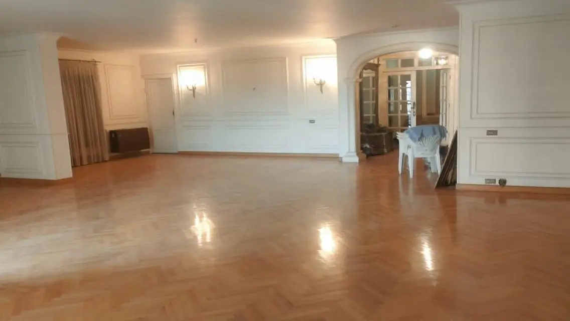 Apartment overlooking the Baron Palace for sale
