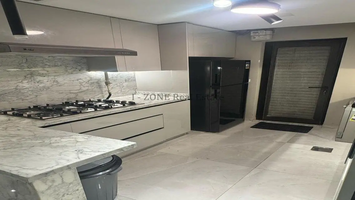 Furnished hotel apartment for rent in Lake View