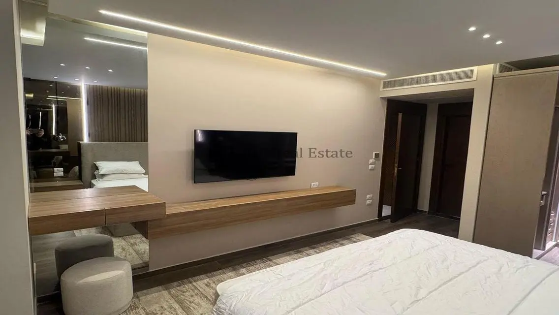 Furnished hotel apartment for rent in Lake View