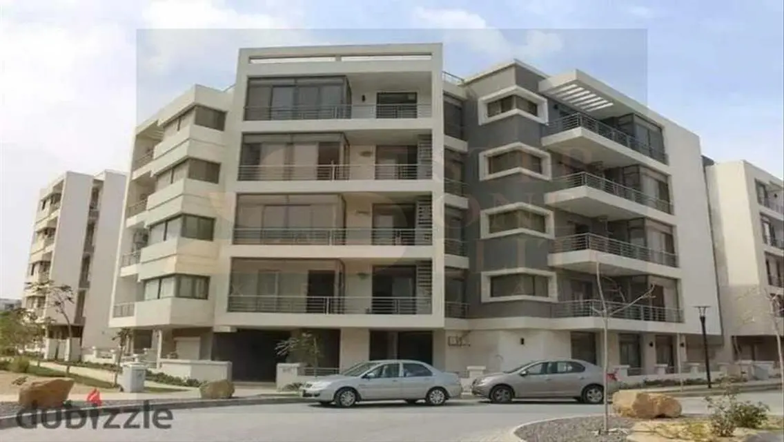 بخصم_50% امتلك شقة 3غرف فى تاج سيتى امام المطار...