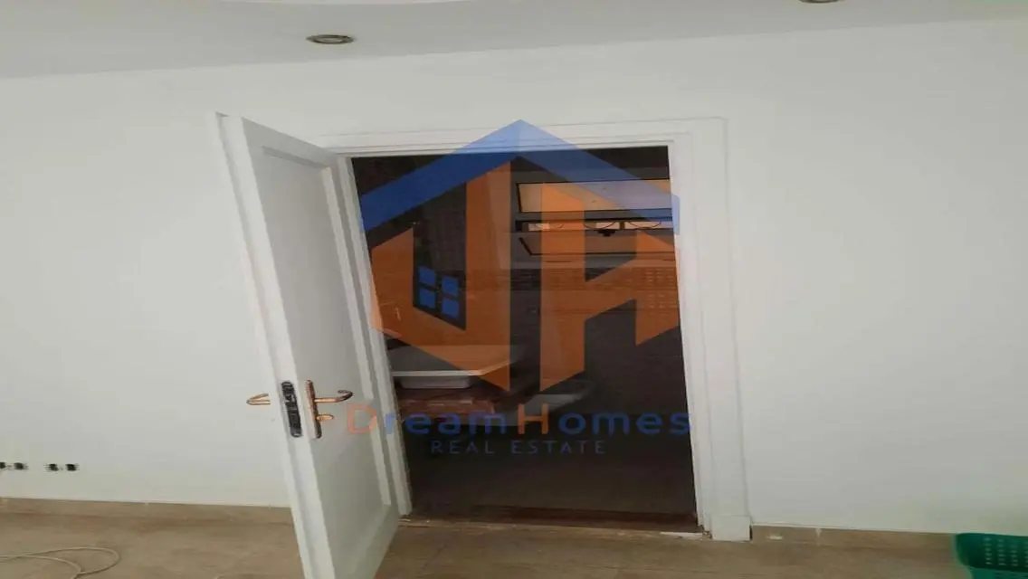 Ground floor apartment with garden for rent next t