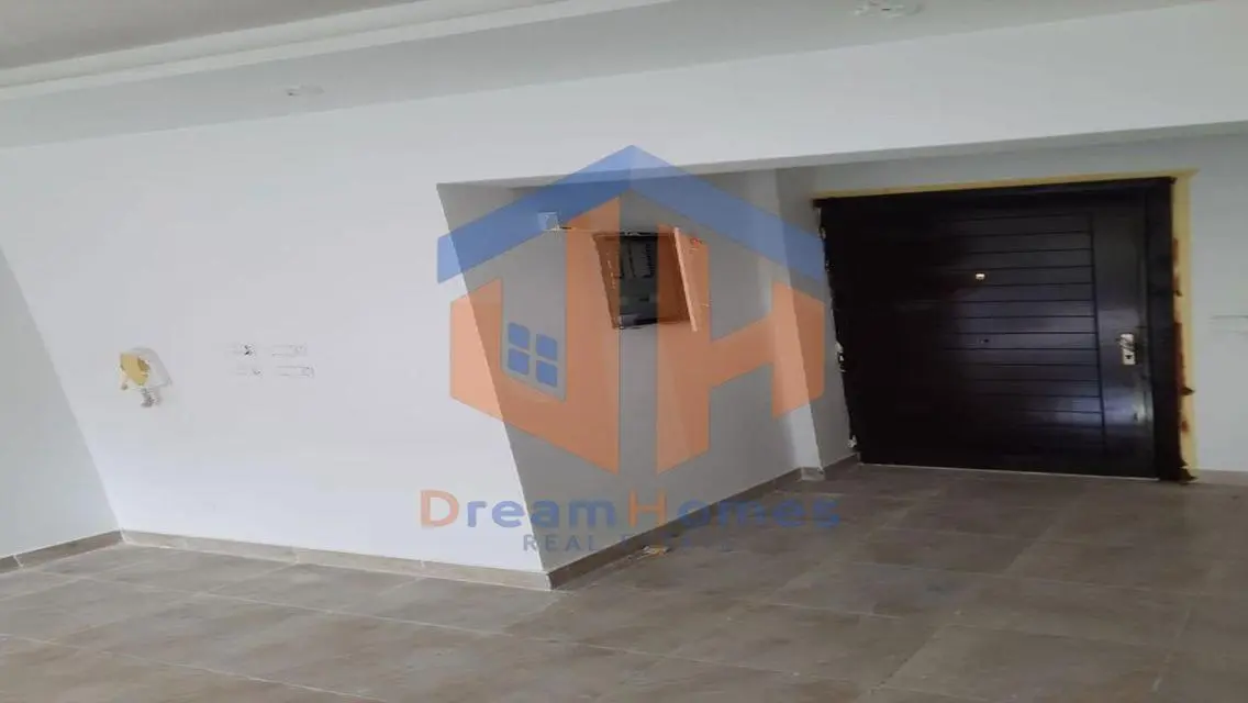 Ground floor apartment with garden for rent next t