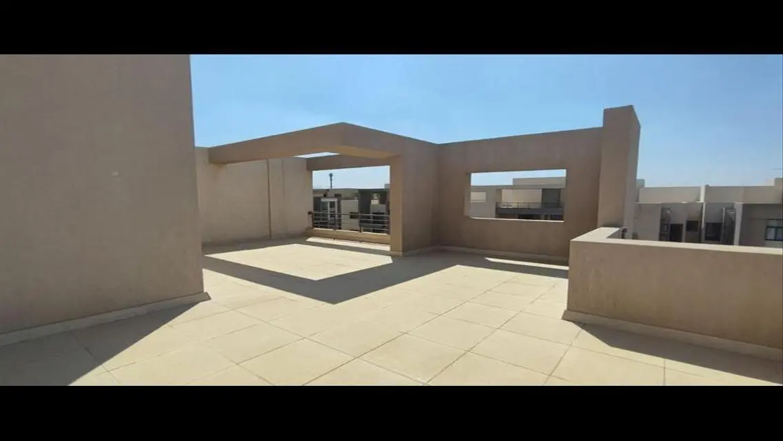 بنت هاوس في المراسم للبيع
