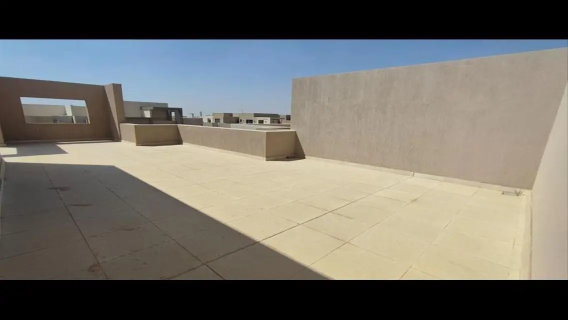بنت هاوس في المراسم للبيع