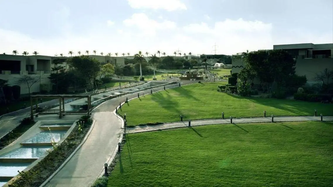 Apartment + Garden in Pyramids Hills near New Giza