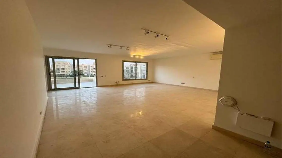 Apartment + Garden in Pyramids Hills near New Giza