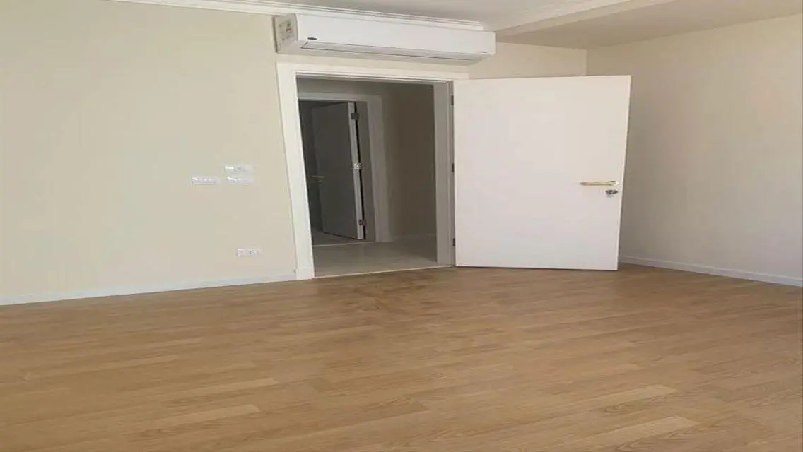 Apartment + Garden in Pyramids Hills near New Giza