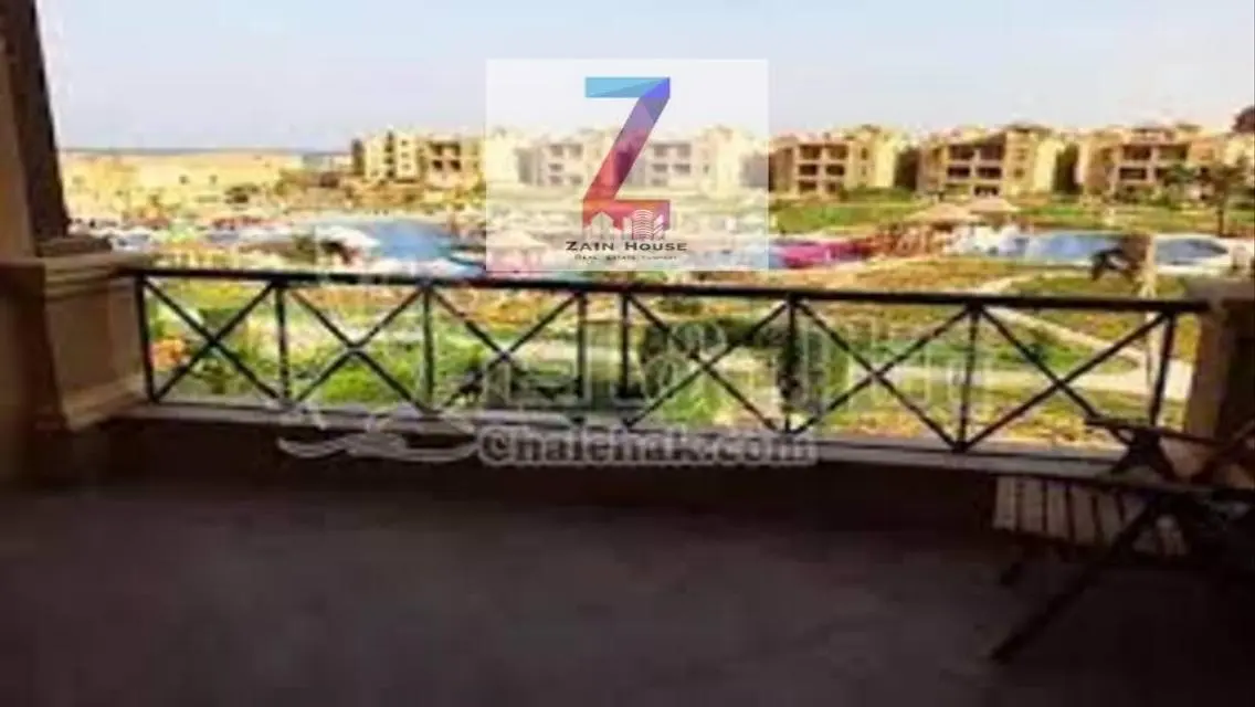 للبيع شاليه دور اول مفروش فى بياسيرا العين السخنة