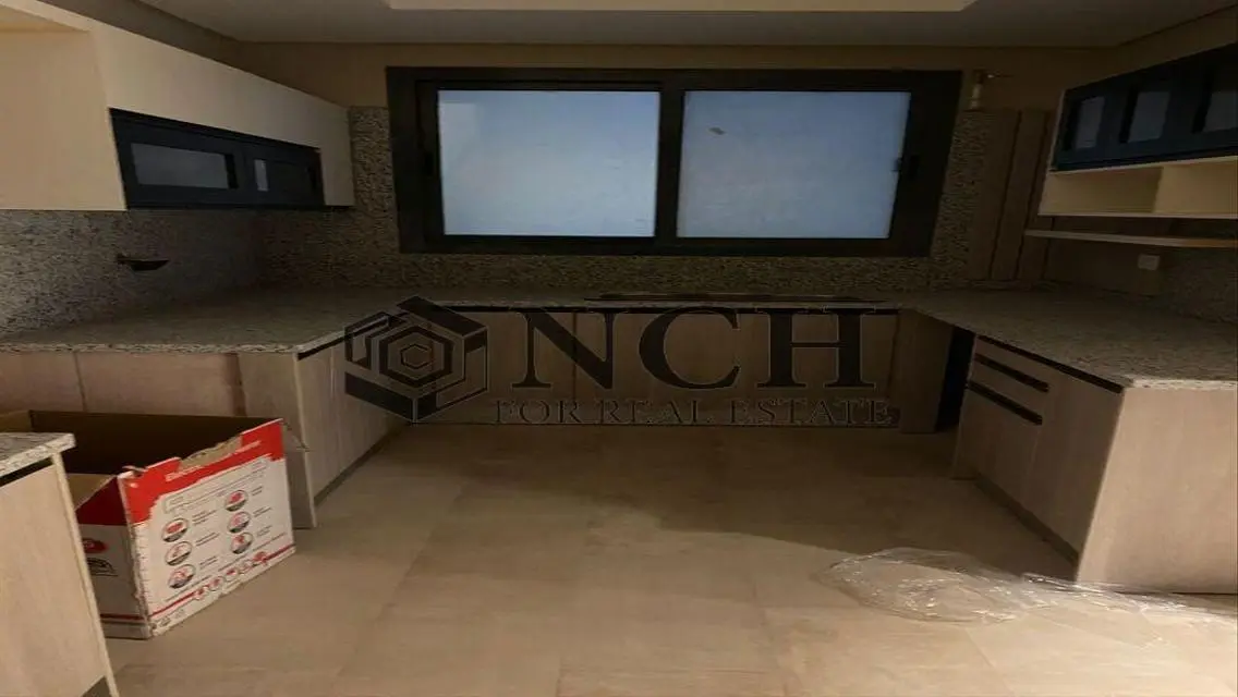 APARTMENT WITH GARDEN 155M FOR RENT | KITCHEN-ACS.