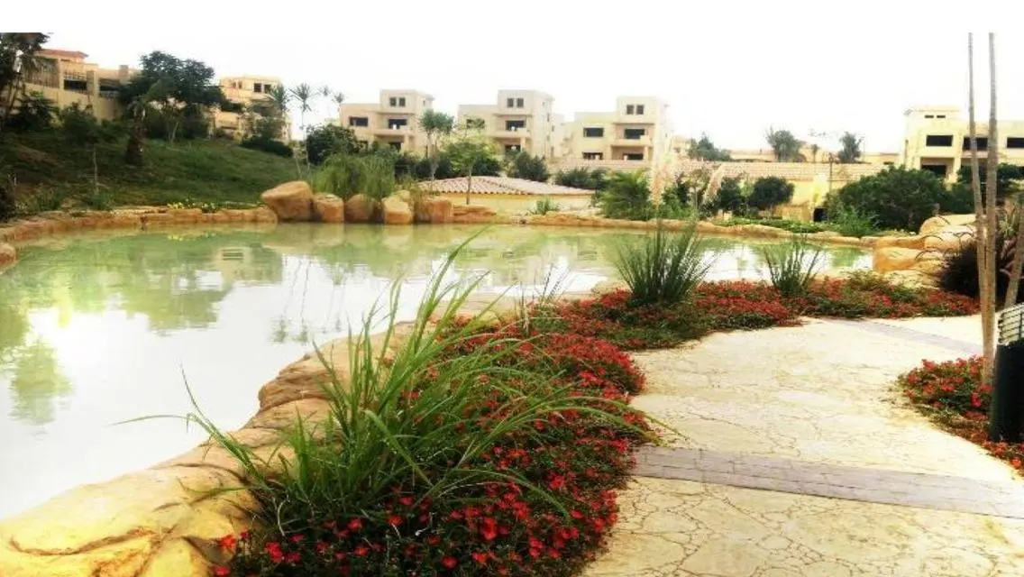 فيلا مستقلة كاملة التشطيب للبيع في زيزينيا جاردنز