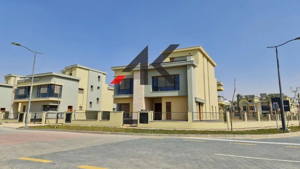 Prime Location Town Corner For Sale in Villette