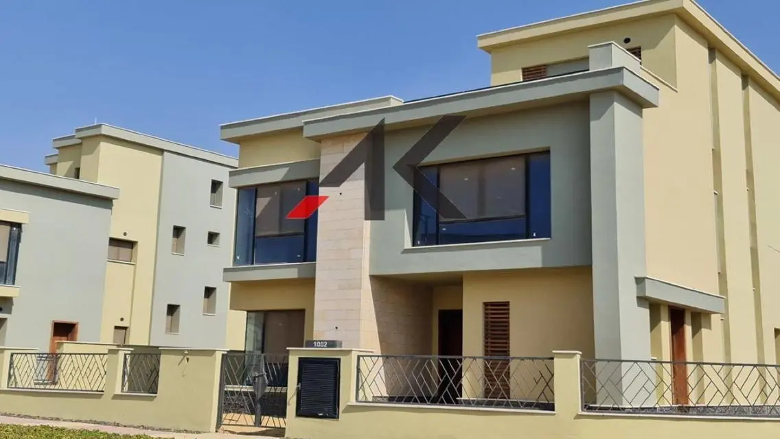 Prime Location Town Corner For Sale in Villette