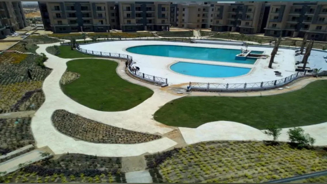 Prime Location Apartment in Galleria Moon Valley