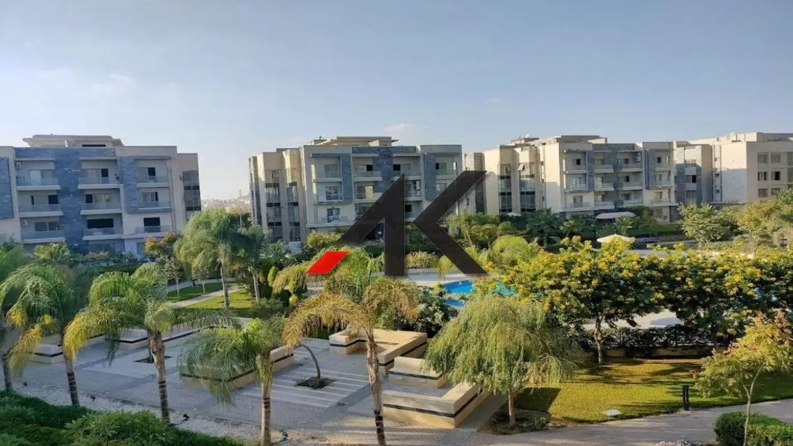 Prime Location Apartment in Galleria Moon Valley
