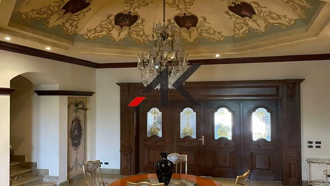 Luxury Palace with pool For Sale in Arabella Park