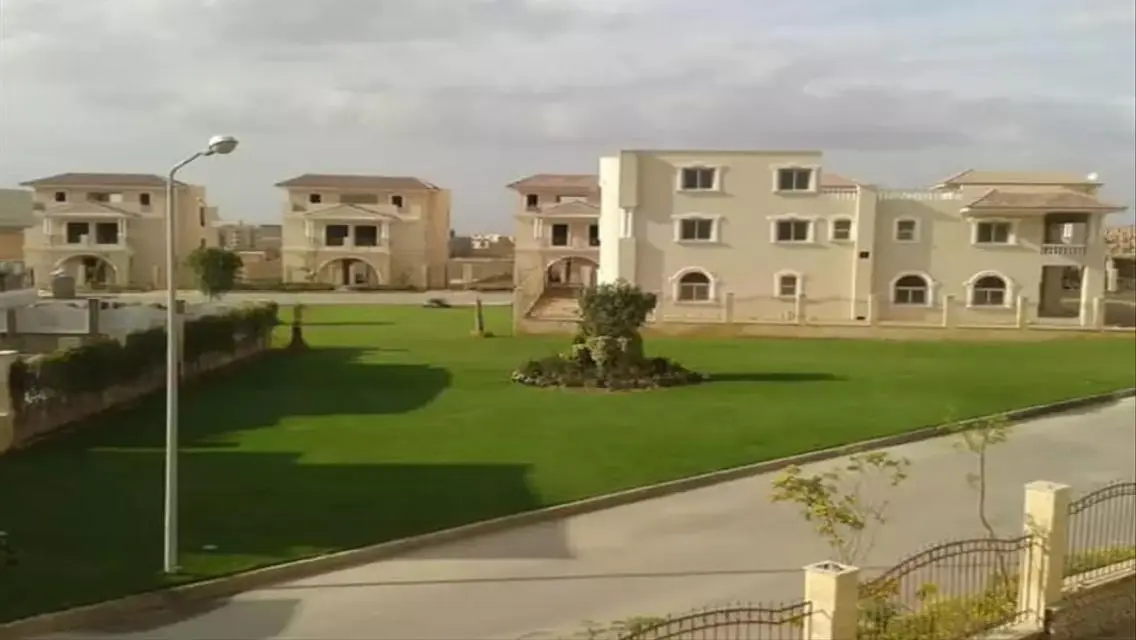 فيلا فاخرة 450 متر بموقع مميز للبيع في مكسيم