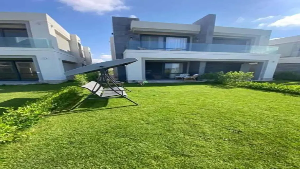 شاليه للبيع فى هاسيندا ويست بفيو مفتوح على البحر