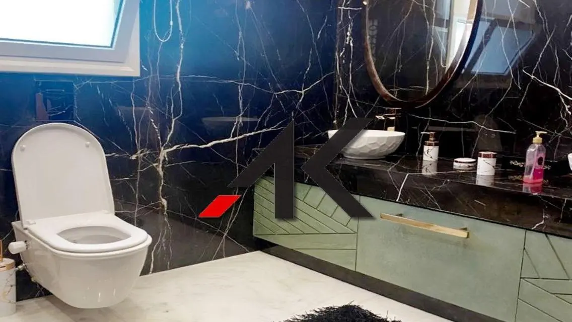 فيلا مستقلة بحمام سباحة للبيع في حياة ريزيدنس