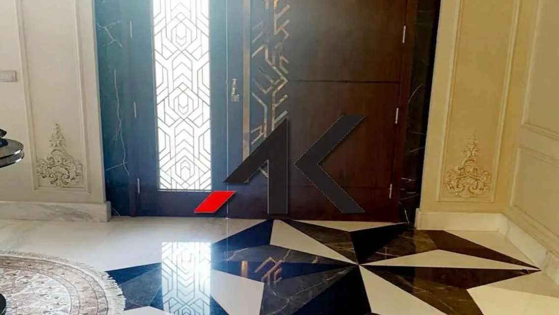 فيلا مستقلة بحمام سباحة للبيع في حياة ريزيدنس
