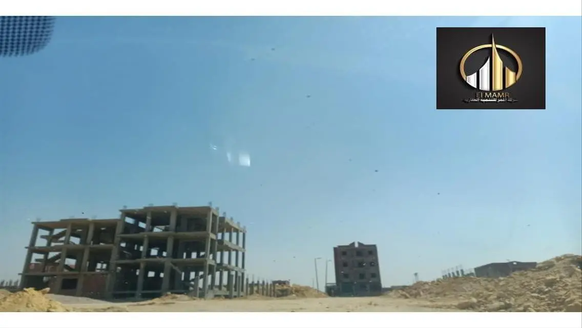 فرصة في الحي السادس علي ناصية صريحه 209م