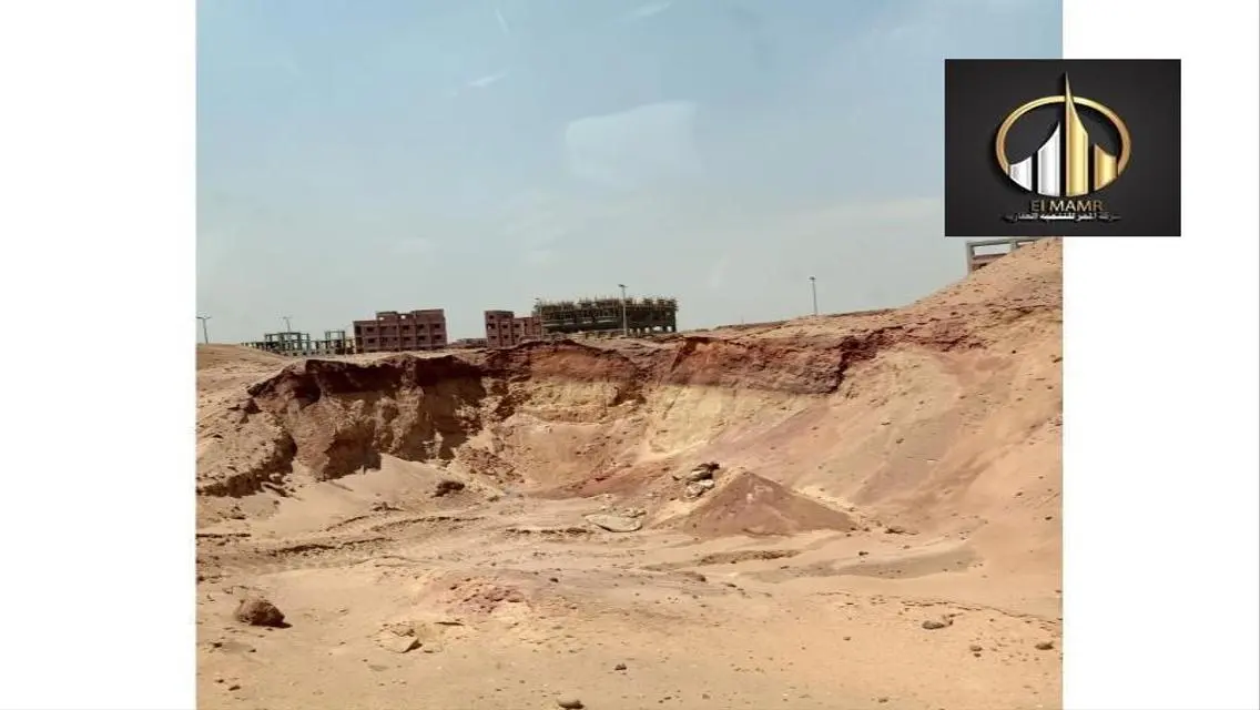 فرصة في الحي السادس علي ناصية صريحه 209م