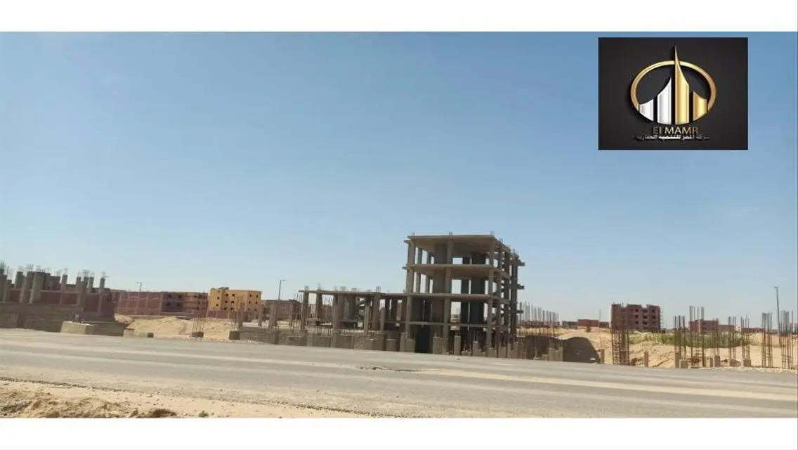 فرصة في الحي السادس علي ناصية صريحه 209م
