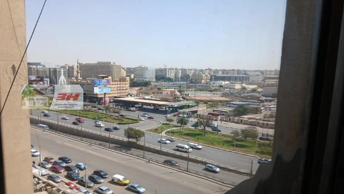شقة تصلح سكنى او إدارى عمارات العبور صلاح سالم140م
