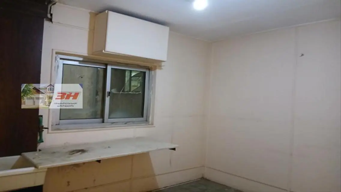 شقة تصلح سكنى او إدارى عمارات العبور صلاح سالم140م