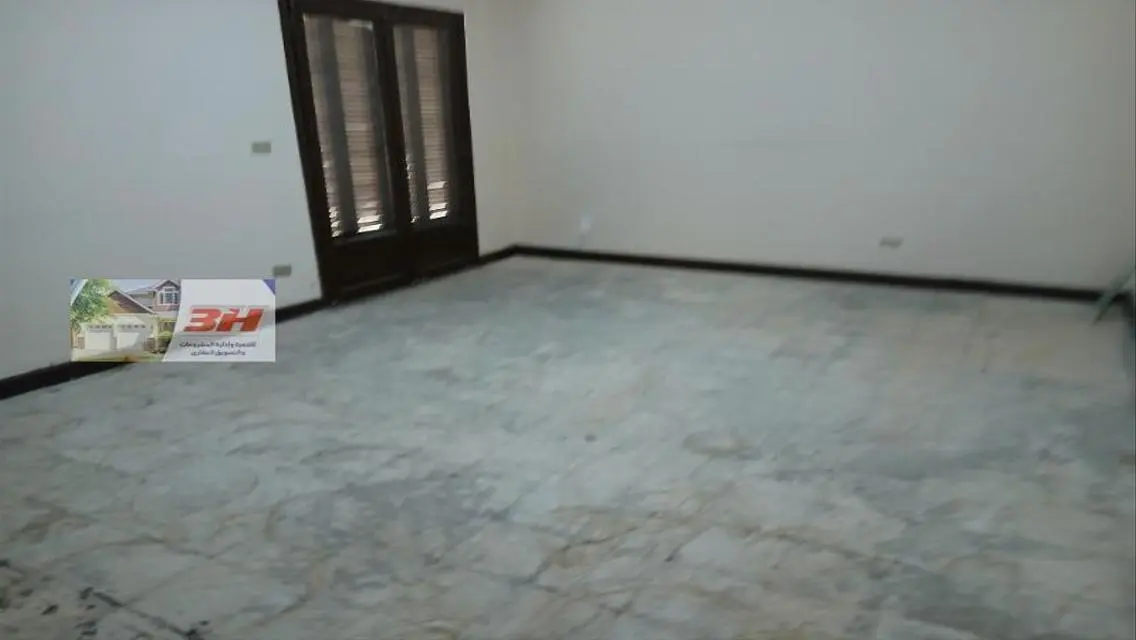 شقة تصلح سكنى او إدارى عمارات العبور صلاح سالم140م