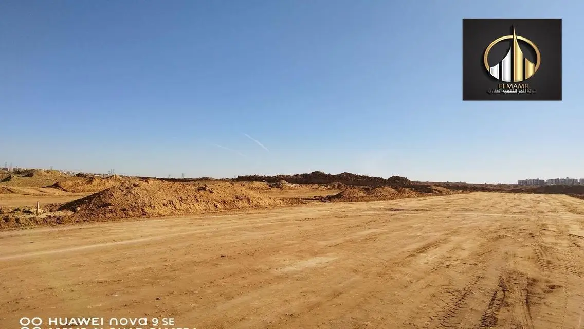 At a bargain price, a clear seafront plot of land