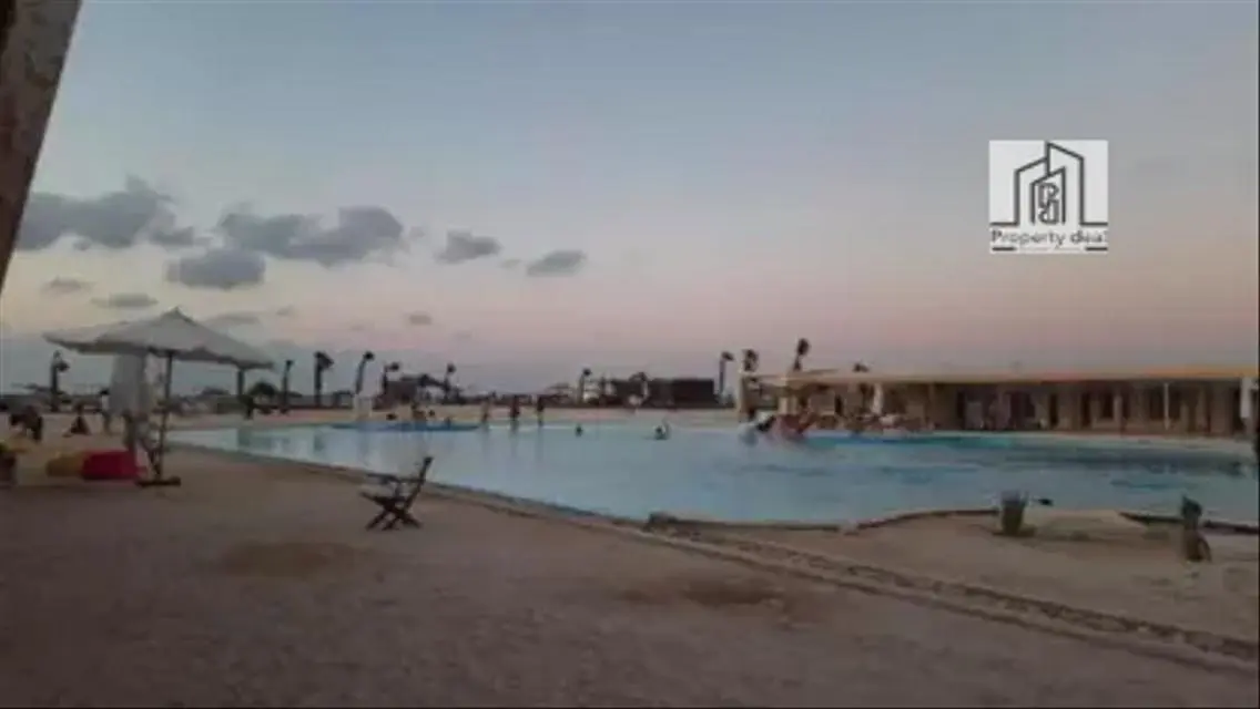 بإطلالة على البحر شاليه سينيور علوي 4 غرف+ روف