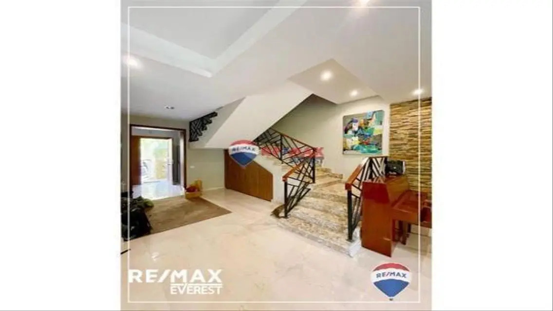 Prime Location Semi-furnished Twinhouse in Jeera