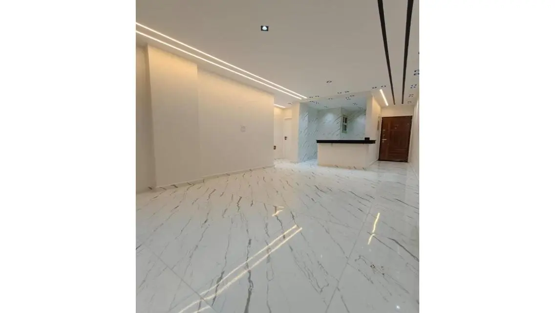للبيع شقه مميزه بالبوابه الثالثه حدايق الاهرام