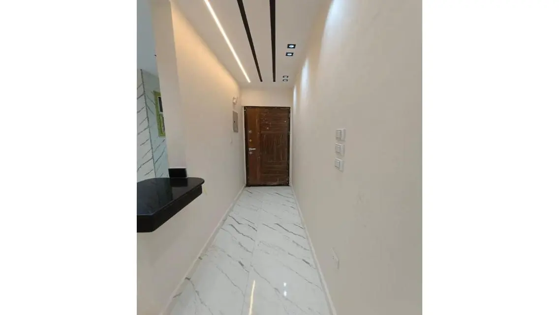 للبيع شقه مميزه بالبوابه الثالثه حدايق الاهرام