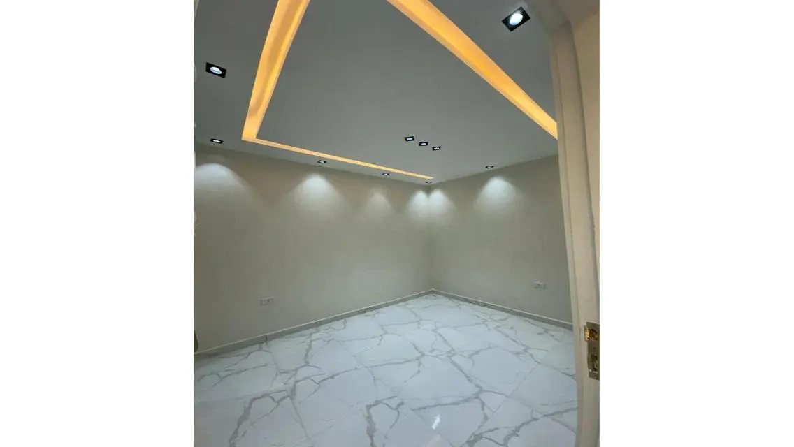 للبيع أرضي بجنينه واجهه بمدخل خاص بسعر مميز