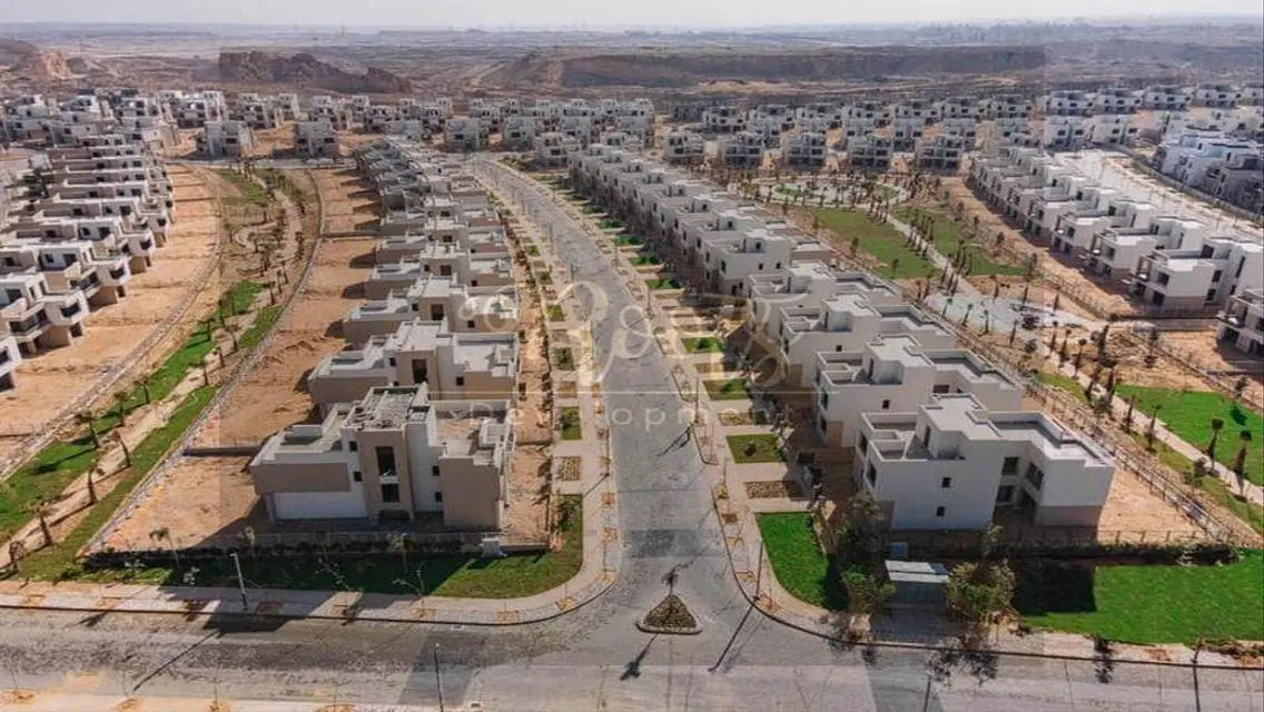 بالتقسيط تاون هاوس فيلا بموقع مميز استلام فوري