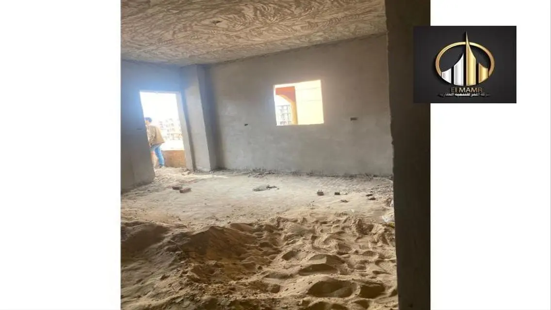 Apartment with a large area in the northwest of 15