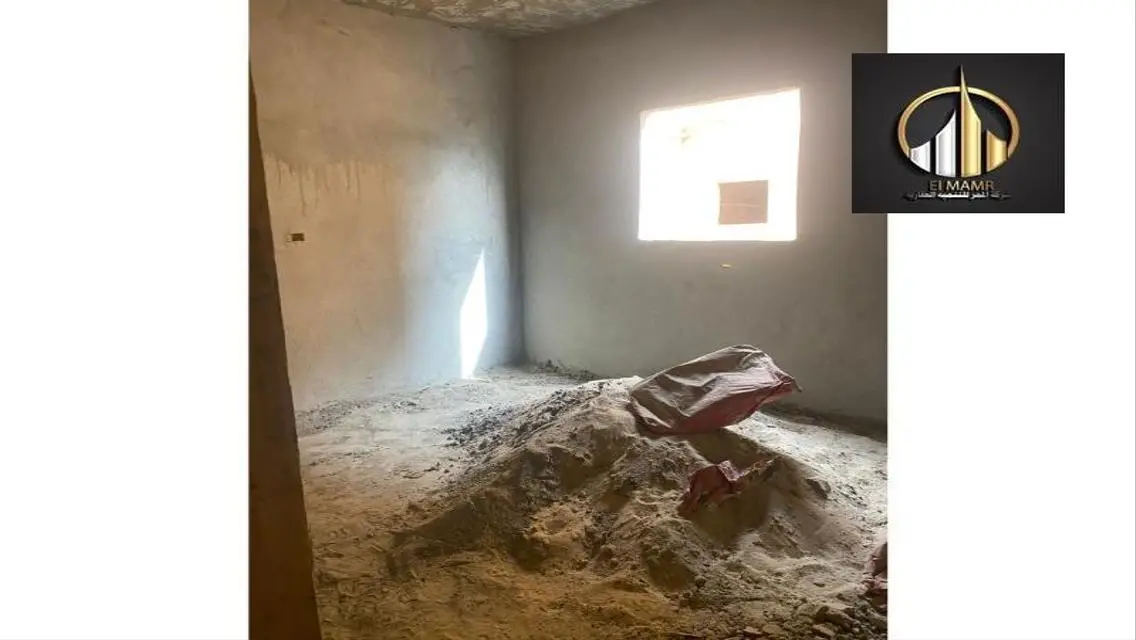 Apartment with a large area in the northwest of 15