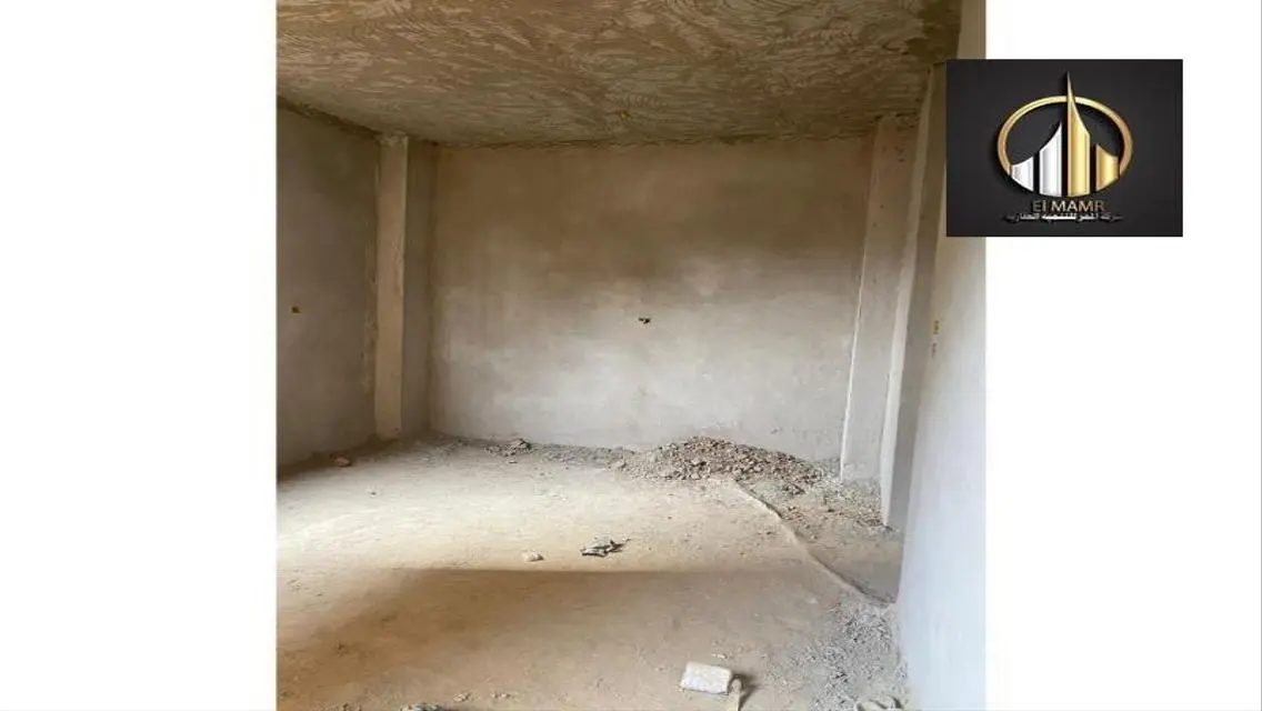 Apartment with a large area in the northwest of 15